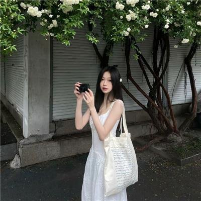 红色白鹦鹉